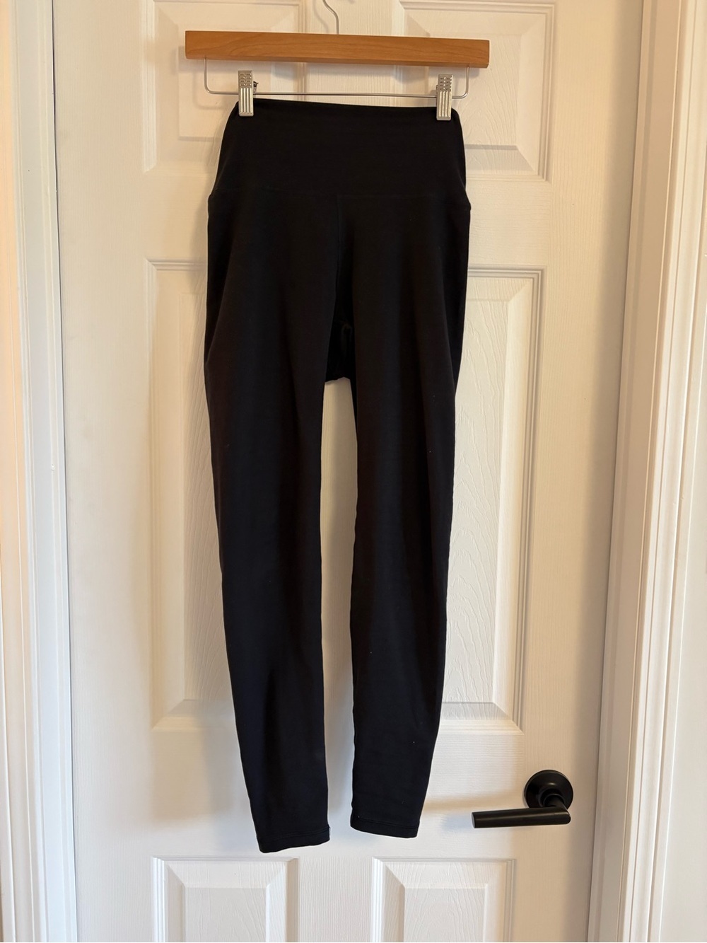 Aerie Criss Cross Black Leggings - Picture 2 of 6